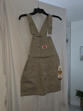 Vintage Revolt Women's Khaki Short Overalls